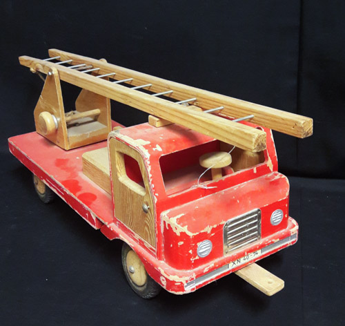 Puinen paloauto 10006