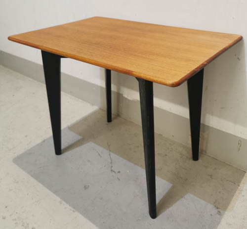 Sivupöytä teak 17384