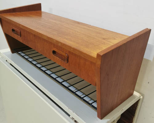 Puhelinpöytä 17618