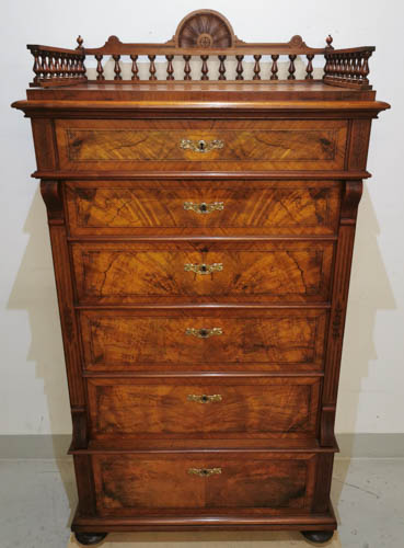 Lipasto 11 laatikkolla 17798