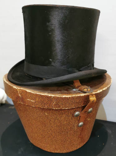 Hattu ja rasia 18101